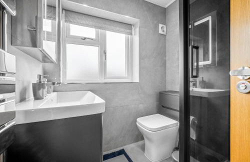 5 bedroom house Solihull 10 mins drive from BHX & NEC Private off road parking - Foto 26