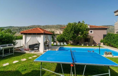 Three-Bedroom Apartment In Srinjine - Photo 12