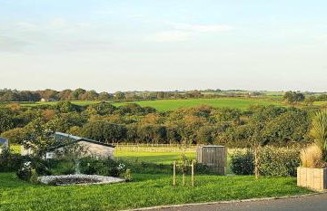 Hot Tub Lodge Cornwall - Meadow Lakes Holiday Park - Foto 4