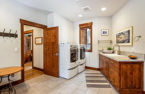 Family Home, Hot Tub, Suncadia Pool Access - Photo 25