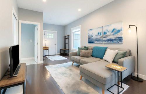 Fremont Bungalow with Backyard View Seattle - Photo 10