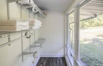 Gorgeous Renovated Home With Large & Private Lot - Foto 17