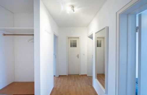 Monteurwohnung-fuer-6-Personen-2OG-6-Betten-in-Ahrensburg-Naehe-Hamburg-AGGE3701 - Foto 4