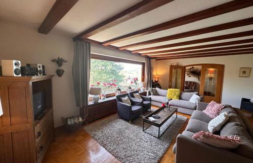 Private Spacious Villa near Winterberg and Willingen 14 Guests HUGE GARDEN Free Parking for Multiple Cars - Foto 29