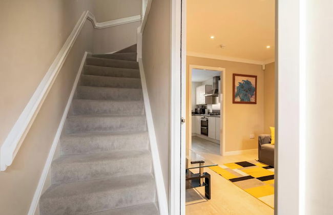 Charming 3 Bed Home in Stepps, Glasgow - Garden & Patio - Photo 53