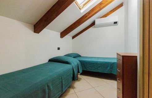 2 Bedroom Cozy Home In Cisano Sul Neva - Foto 16