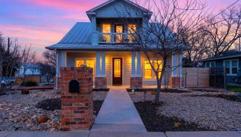 Chestnut Ember by AvantStay Indoor-Outdoor Living Firepit Balcony Near Downtown Austin Hotspots - Foto 5, Other