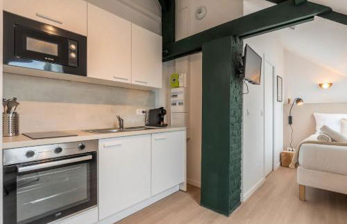 Studio sous les combles côté cour, parking gratuit - Foto 6