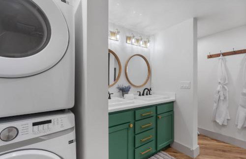 The Evergreen Treehouse with Winter Views - Foto 16