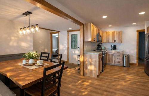 Moss Lake Lookout: PET FRIENDLY - Photo 1