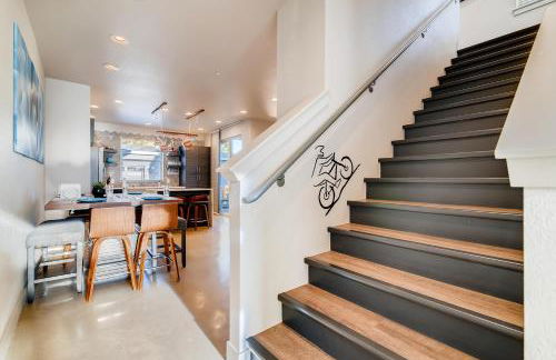 Fancy Townhome Near Old Town, Breweries and River! - Foto 56