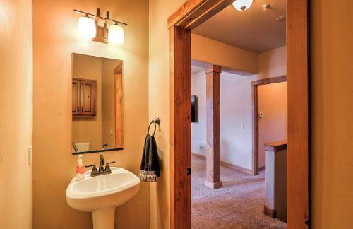 Chic Pagosa Springs Condo w/ Porch - Walk to Shops - Foto 11