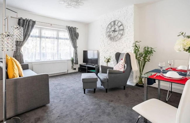 1 Bed-sleeps 4-free Parking-30 Min to Central Ldn - Photo 8