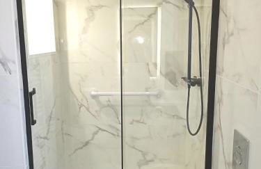 Villa Oasis - Une Love Room avec Spa Privatif & Autres Appartements Standards à thèmes sans spa - Foto 18