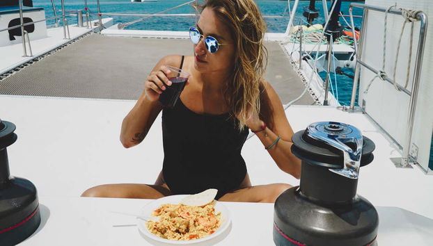 Recarregando as energias no catamarã