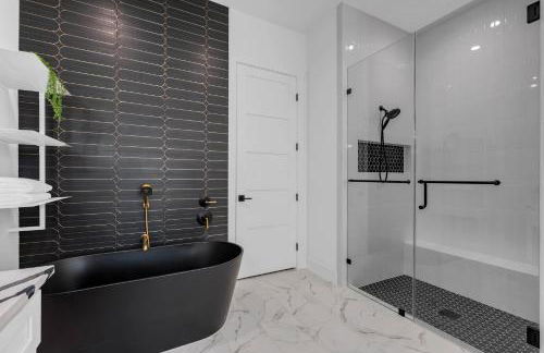 The Woodland Escape with Concierge Services - New Listing - Foto 22