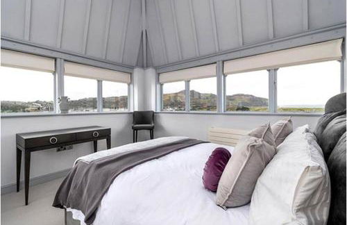 Deganwy Tower Apartment - Photo 25