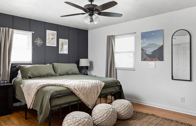 Hometown Hideaway - 4BR 2 5BA Pool Game Room - Foto 27