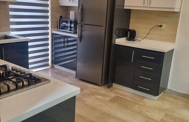 Charming Amman Apartment With Central Air-con & Street Parking - Foto 8