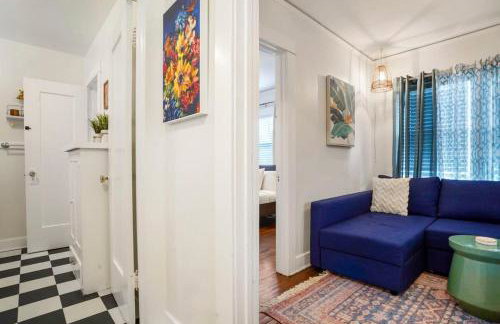 Adorable Quirky Hideaway BIG Private Enclosed Yard - Photo 9