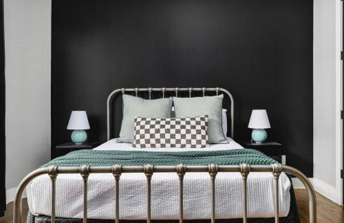 Home with Rooftop Deck & Garage, 2 miles to Downtown Broadway - Foto 26