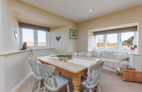 Dorset Farmhouse - Photo 10