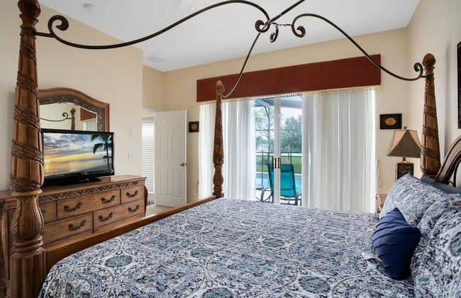 Tropical and Peaceful This 5 bed With Pool Spa - Foto 16