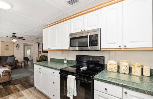 Family Forest Retreat, Paradise at Point Pleasant! - Foto 8