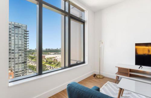 Elegant Studio Haven, Upscale Comfort - Photo 8