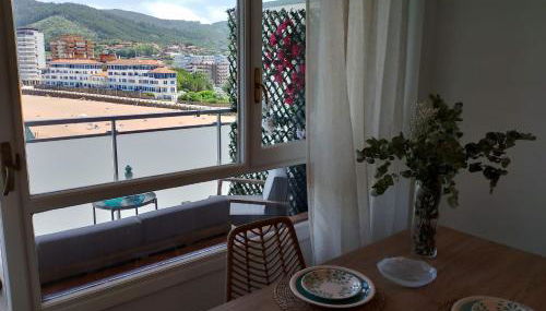 Acogedor apartamento con vistas al mar - Foto 3