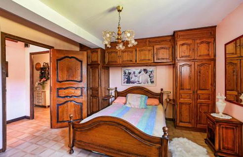 Lovely Home In Saint-Julien-Les-Rosie - Foto 18