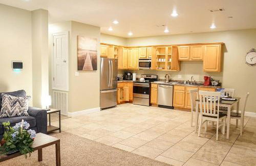 Bright & Cozy Dual Apartments in Moss Point -AB- - Foto 16