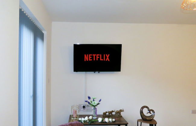 Tudors eSuites Private Garden & Garage - Photo 11