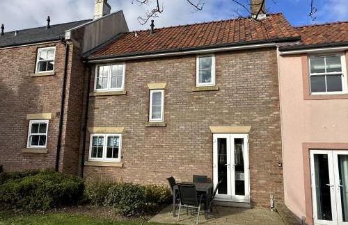 Snowdrop Cottage - Part of the The Bay Filey Holiday Village with pool, gym and direct beach access, pub, restaurant, tennis and meadows walks - Foto 9