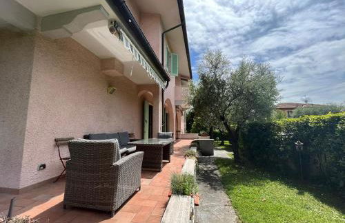 GREAT PRIVATE VILLA for family beach holidays and cultural outings near Forte dei Marmi RECOMMENDED - Foto 28