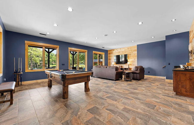 Black Bear & Blue Heron by Avantstay 2 Lakefront Homes, Sleeps 43 Pool, Dock, Theater - Foto 79