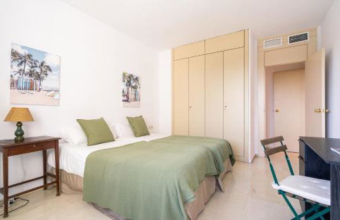 Vistas a Plaza de España y Parking Gratuito - Foto 33