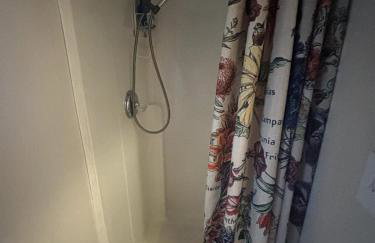 Quaint cottage near Local and State Parks and Minutes from Laurel Cove and Bell Theatre - Foto 12