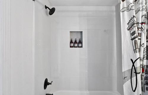 Cozy 1st-Floor Flat 2BR Backyard Free Parking - Foto 25