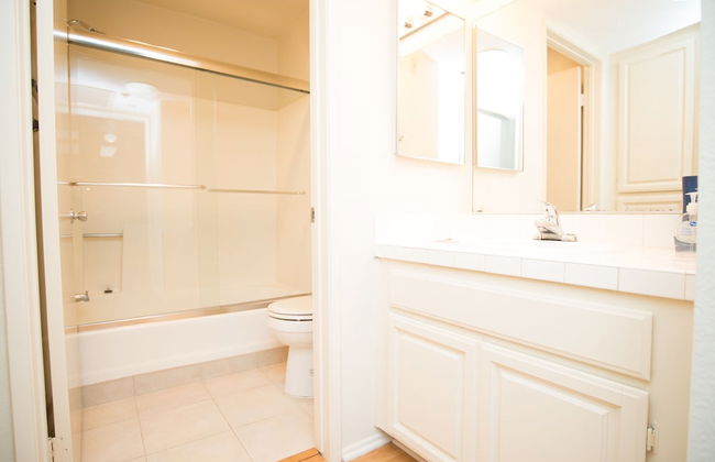 Strathmore Apartments - Foto 79