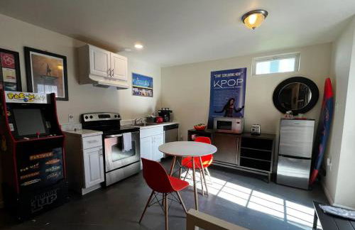 Space To Chill & Work in the Center of Everything - Foto 8