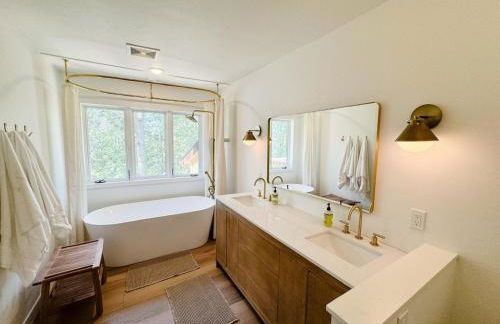 Downtown Sister Bay New Listing - Cardinal Retreat - Foto 11