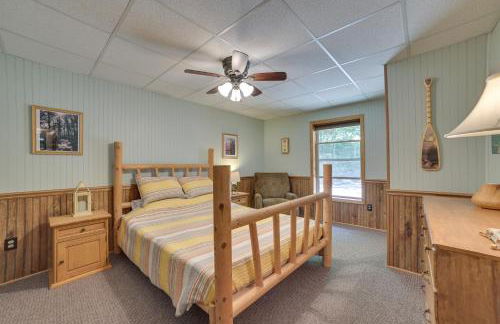 Rose City Cabin with Fire Pit and Lake Access - Foto 14