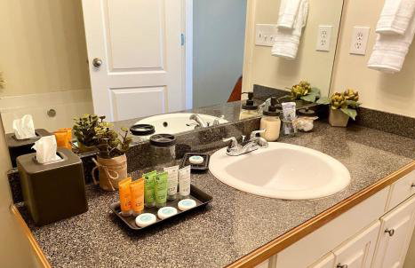 Spacious & comfy home in ultra-convenient location 2025 Traveller Award Winner - Foto 42