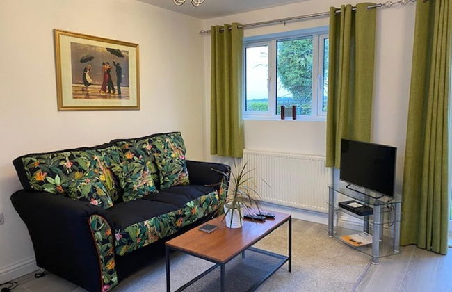 1 Bed Apt- Rural Views- Juliette Balcony - Parking - Foto 9