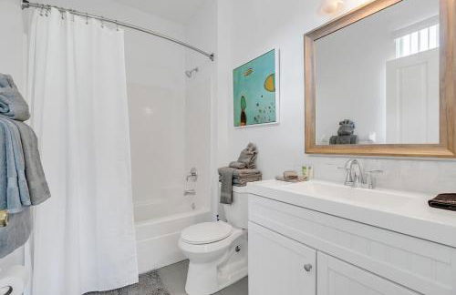 Modern Vacation Home Minutes Away From The Parks - Foto 29