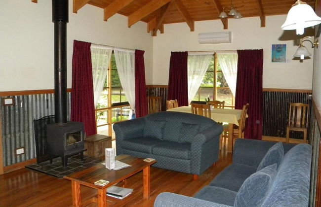 Sanctuary Park Cottages - Photo 17