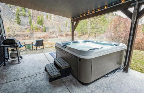 Luxury Riverfront Retreat on Montanas Iconic Blackfoot River with Hot Tub - Foto 27