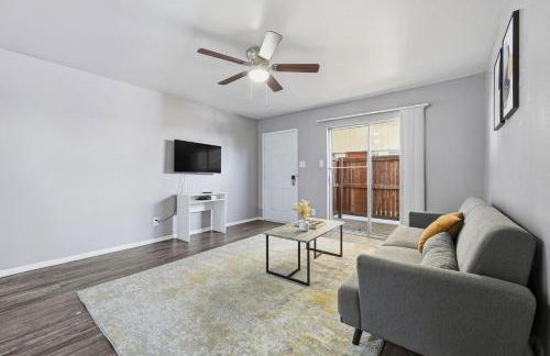 Bright two-bed wupgraded fixtures - Foto 6