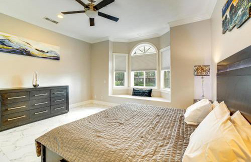 Expansive Riverside Mansion! Luxe, Family Friendly - Foto 24